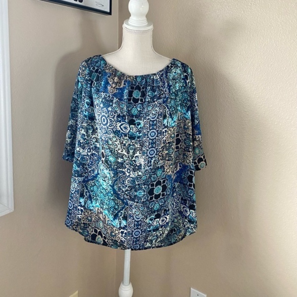 Fringe Benefits multi color off the shoulder blouse, Sz. 1X